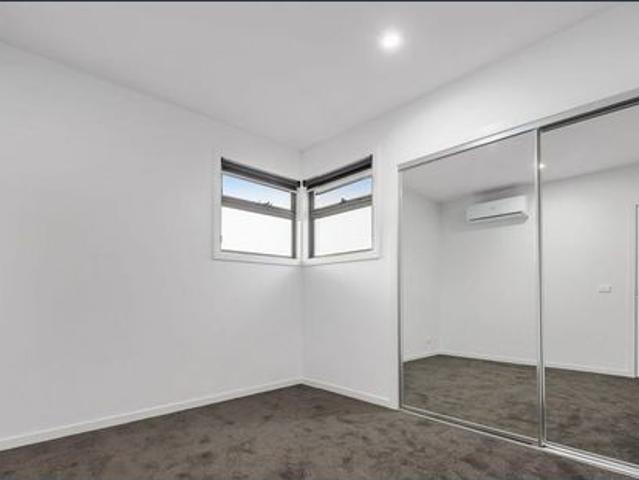 Townhouse for rent in Camerons Creek, Victoria
