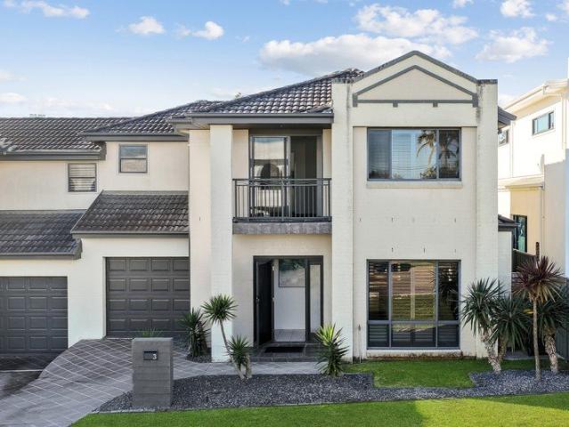 Townhouse for sale in Long Jetty, New South Wales