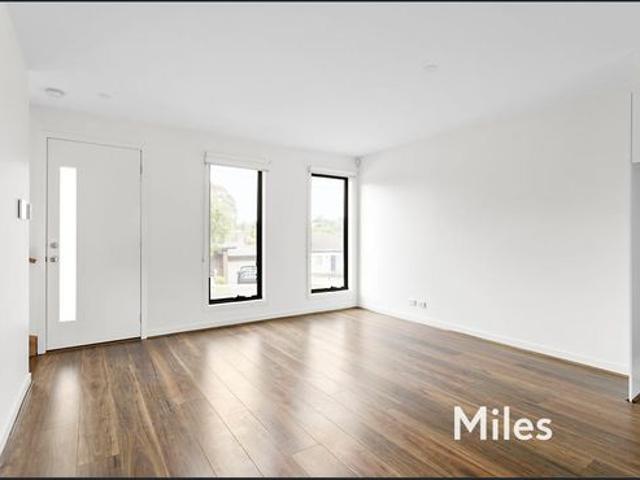 Townhouse for rent in Camerons Creek, Victoria
