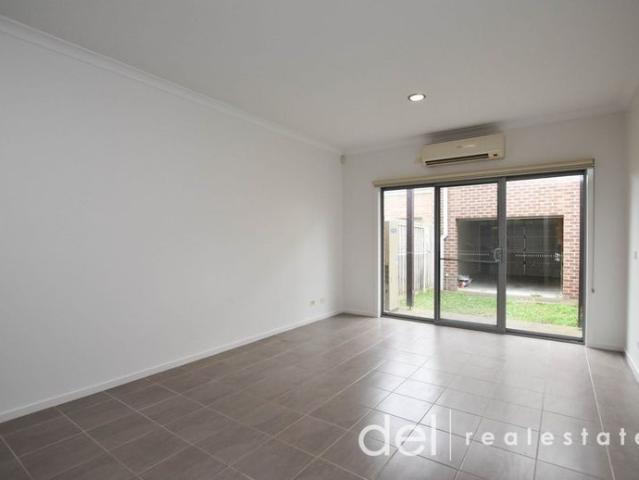 Townhouse for rent in Camerons Creek, Victoria