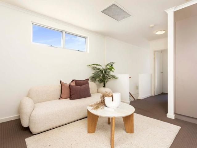Townhouse for rent in Horseshoe Creek, South Australia