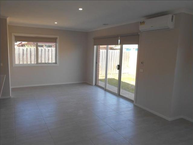 Townhouse for rent in Camerons Creek, Victoria