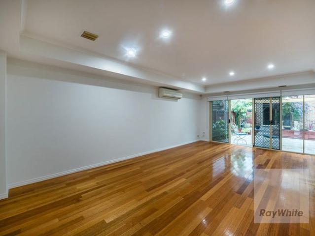 Townhouse for rent in Camerons Creek, Victoria