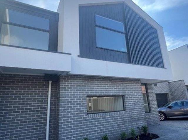 Townhouse for rent in Camerons Creek, Victoria