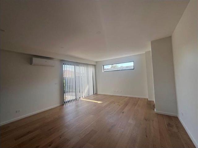 Townhouse for rent in Camerons Creek, Victoria