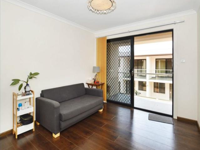 Townhouse for rent in Toombul, Queensland
