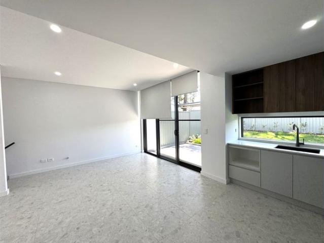 Townhouse for rent in Sutherland, New South Wales