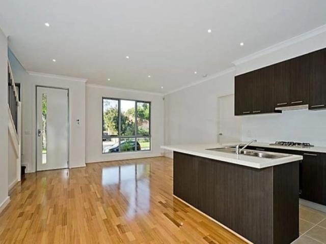 Townhouse for rent in Camerons Creek, Victoria