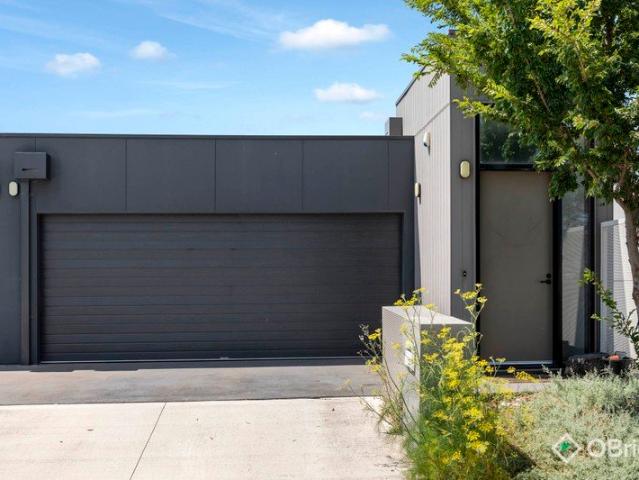 Townhouse for rent in Camerons Creek, Victoria