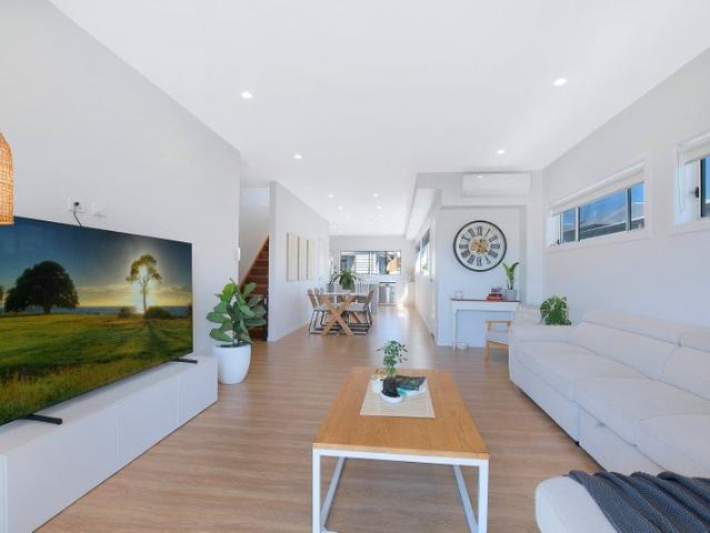 Townhouse for rent in Moorvale, Greater Brisbane