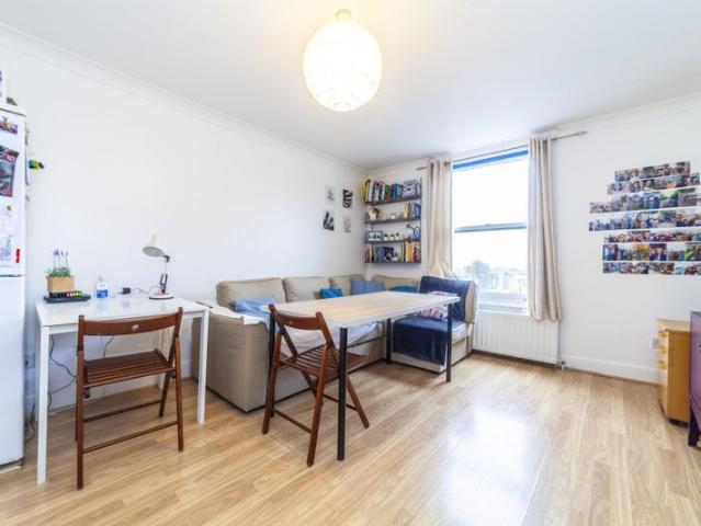 Apartment for rent in Kensal Town, Greater London