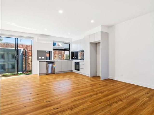 Townhouse for rent in Camerons Creek, Victoria