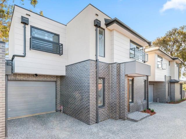 Townhouse for rent in Camerons Creek, Victoria