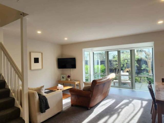 Townhouse for rent in Heathcote, Canterbury