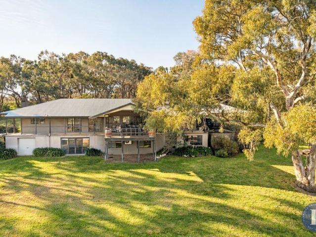 Cottage for sale in Young, Hilltops Council