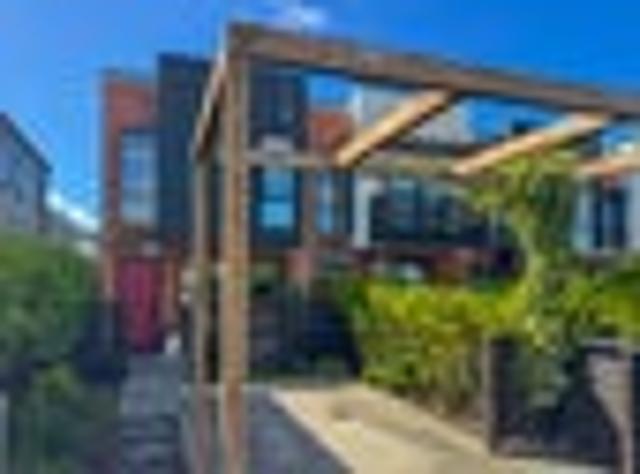 Townhouse for sale in Hobsonville Point, Upper Harbour