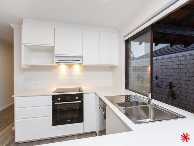 Villa for rent in Como, City of South Perth