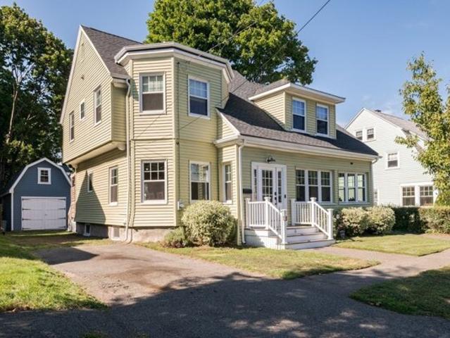 House for sale in Beverly, Essex County