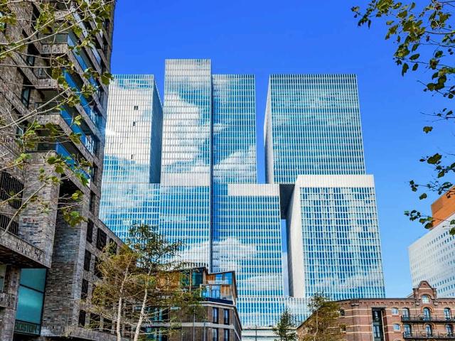 Bedrijfspand te huur in Kop van Zuid, Rotterdam