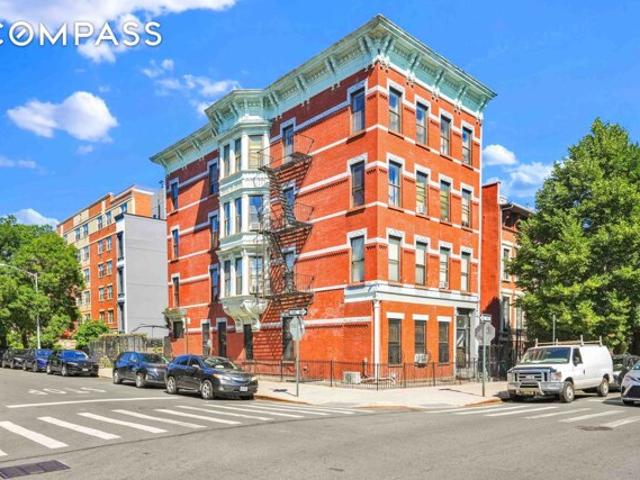 Condo for sale in Arverne, New York