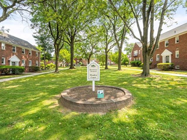 Apartment for rent in Clifton
