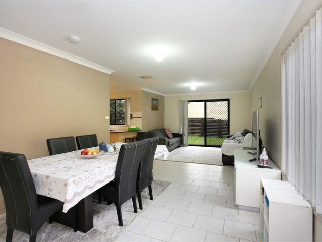 Townhouse for rent in Sydney, New South Wales