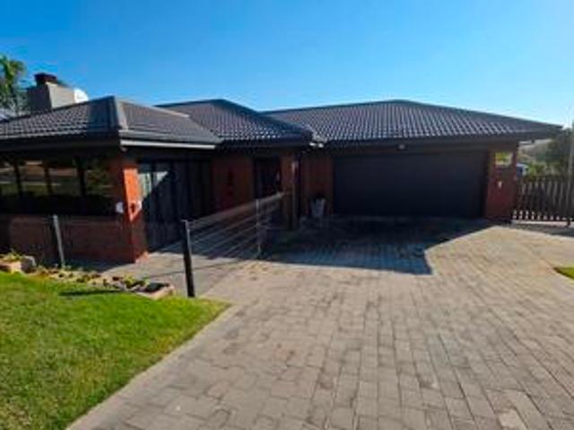 House for sale in Groot Brak Rivier, Western Cape