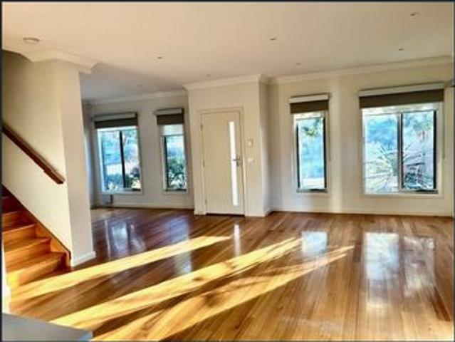 Townhouse for rent in Camerons Creek, Victoria