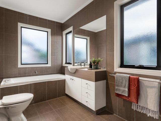 Townhouse for sale in Bulleen, Melbourne