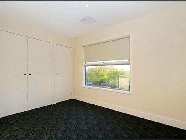 Townhouse for rent in Reservoir, Melbourne