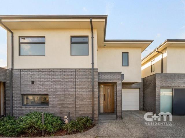 Townhouse for sale in Camerons Creek, Victoria