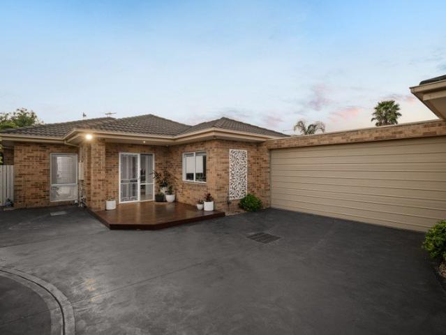 Townhouse for sale in Carrum, Melbourne