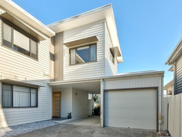 Townhouse for sale in Toombul, Queensland
