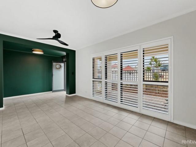 Townhouse for rent in South Fremantle, Western Australia