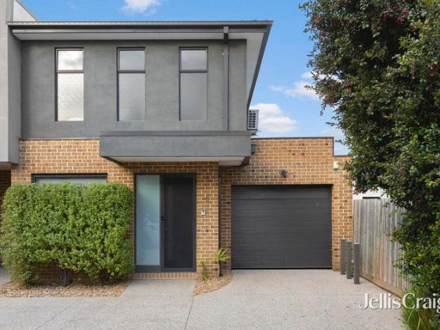 Townhouse for sale in Camerons Creek, Victoria