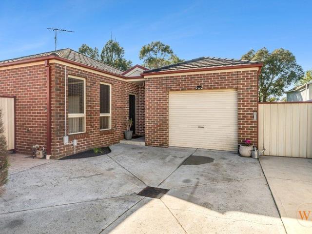 Apartment for sale in Kilmore, Victoria