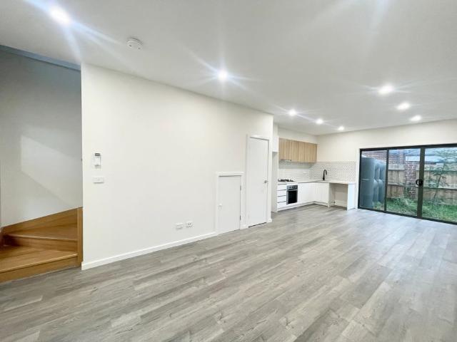 Townhouse for rent in Fawkner, Melbourne