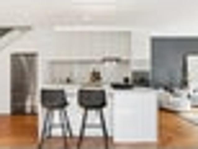 House for sale in Paremoremo
