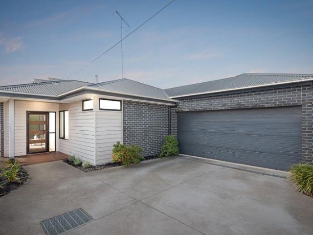 Apartment for sale in Newtown, Geelong