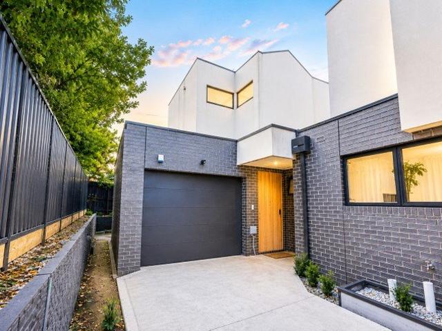 Townhouse for sale in Camerons Creek, Victoria