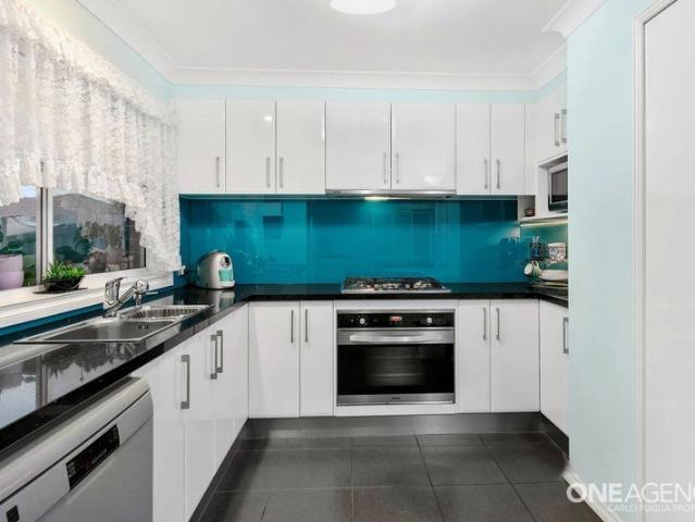 Townhouse for sale in Camerons Creek, Victoria