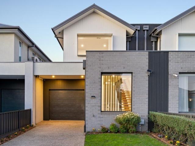 Townhouse for sale in Altona North, Melbourne