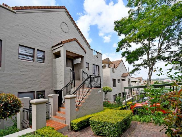 Apartment for rent in Paulshof, Alexandra