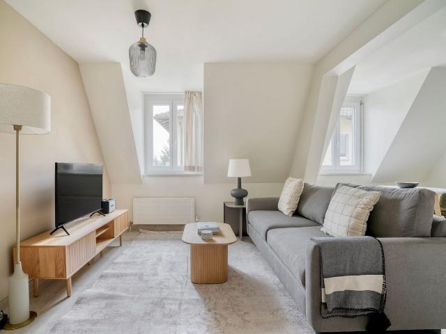 Apartment mieten in Einigen, Zürich