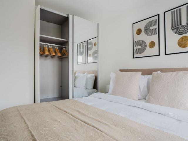 Apartment mieten in Einigen, Zürich