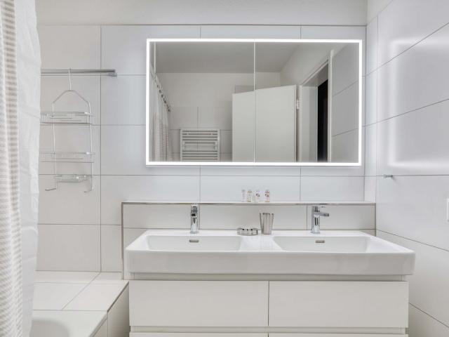 Apartment mieten in Einigen, Zürich