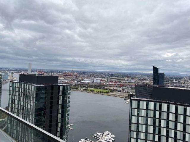 Apartment for rent in Victoria Harbour, Melbourne