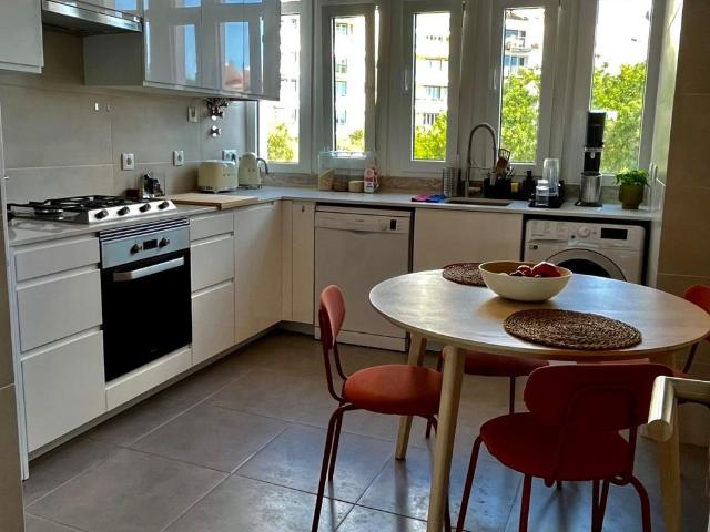 Apartamento alugar em Estrela, Lisboa