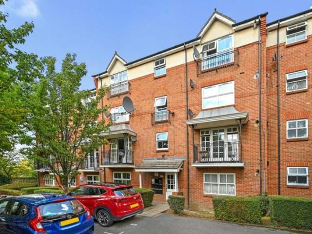 Apartment for rent in London Borough of Ealing, Greater London