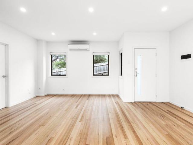 Townhouse for rent in Camerons Creek, Victoria